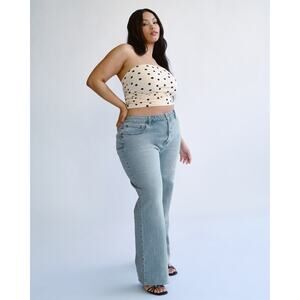 Abercrombie & Fitch The 90s Relaxed Jean High Rise Curve Love Light Wash Raw Hem